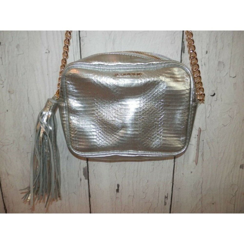 New Victoria Secret Silver Embossed Orig $70 Crossbody Handbag Purse NWT! 2830
